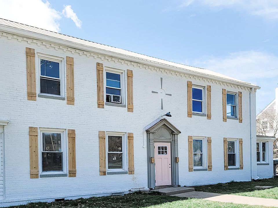 1st image of 1318 Oak St #3
