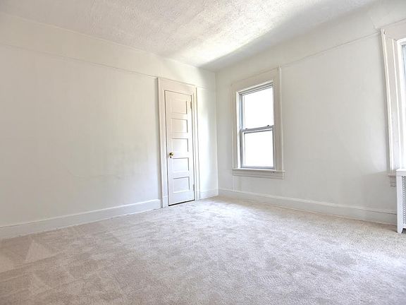 3rd image of 3626 170th St Floor 2