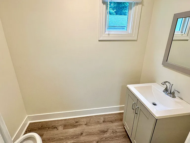 601 Olive Ln #1R — Photo 9