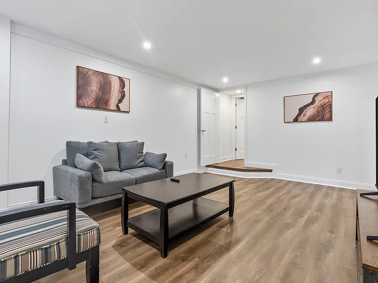 803 Matthews Dr — Photo 29