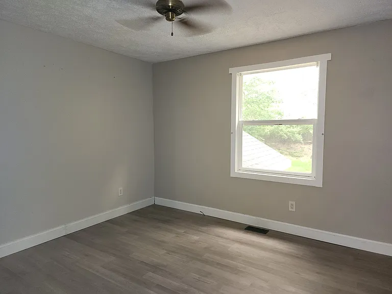 4416 Eagle Crest Dr — Photo 11