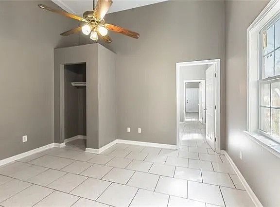 5th image of 1116 N Roman St