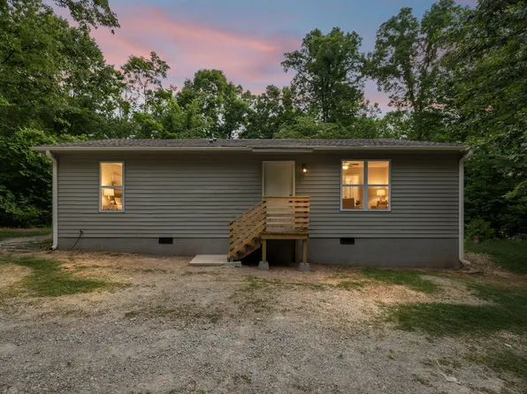 25 Stirling Rd, Camden, TN 38320