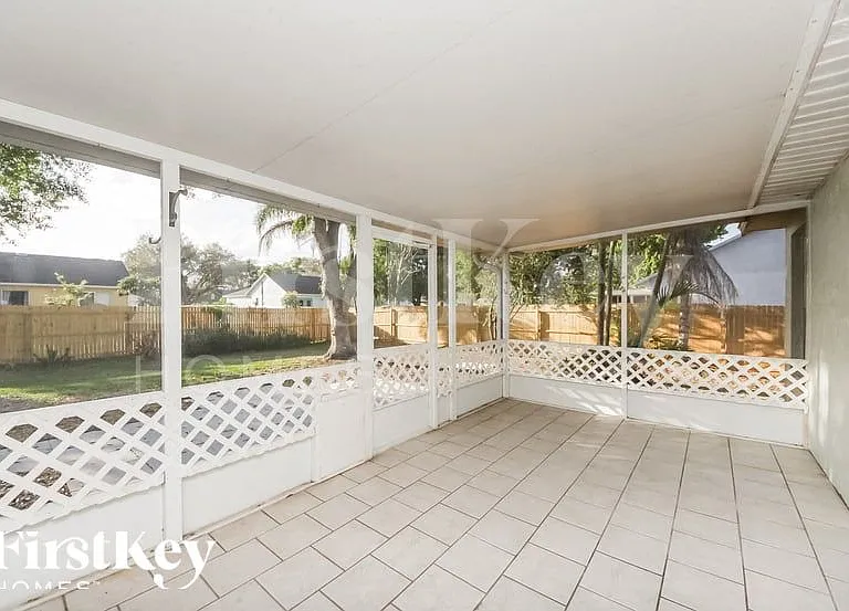 1136 Creek Woods Cir — Photo 14
