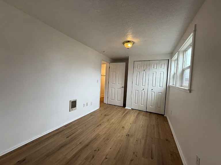 777 W 10th Ave #A — Photo 15