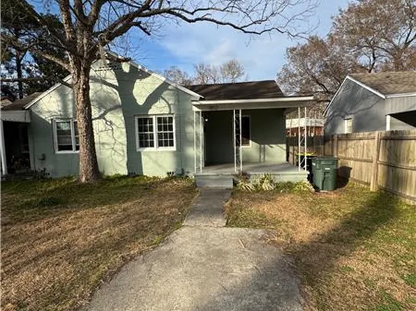 1812 E 39th St, Savannah, GA 31404