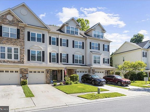 5th image of 9160 Marlove Oaks Ln