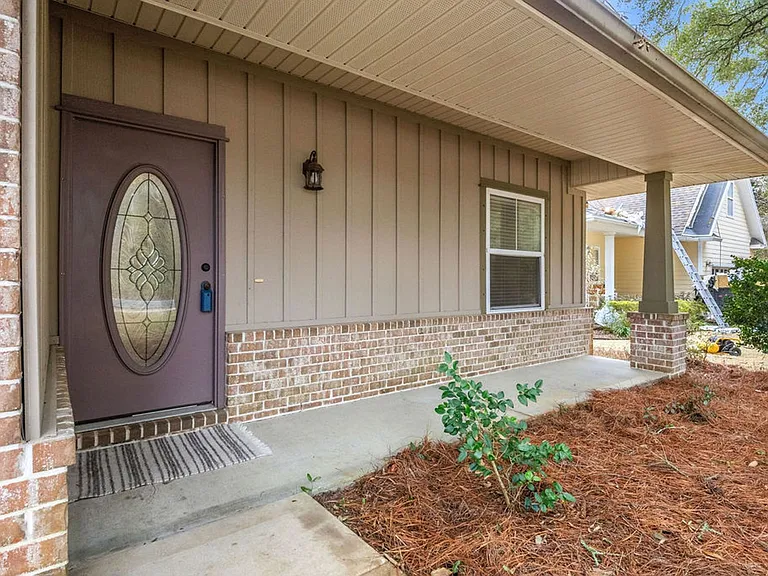 2159 Bayshore Dr — Photo 4