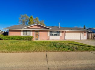 1025 Dara Ct, Redding, CA 96003