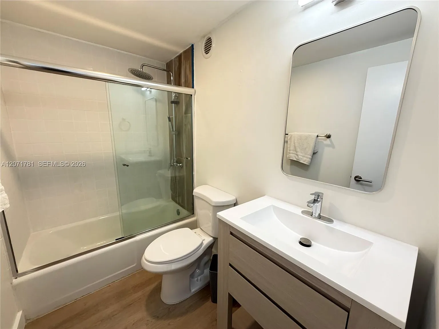 Coastal Towers Condo — Photo 4