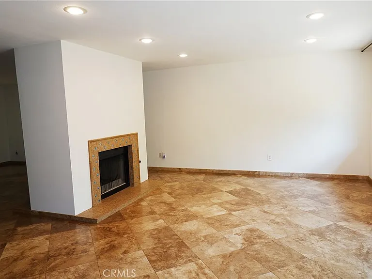 6232 Hesperia Ave — Photo 10