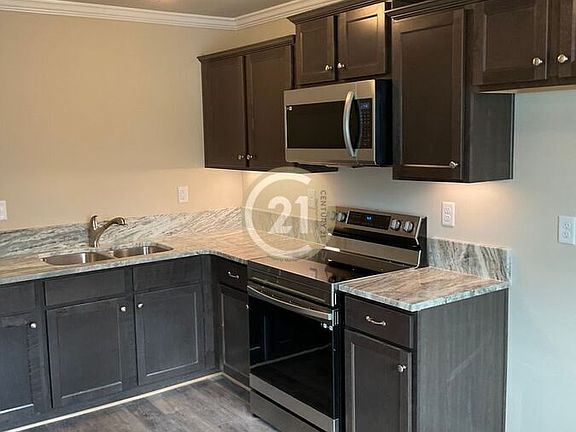 2nd image of 318 W 36th St APT 4