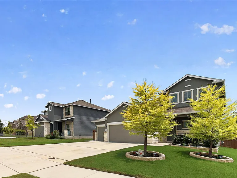 237 Hinsdale Run — Photo 3