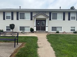 1825 N Grant Rd APT 3, Carroll, IA 51401
