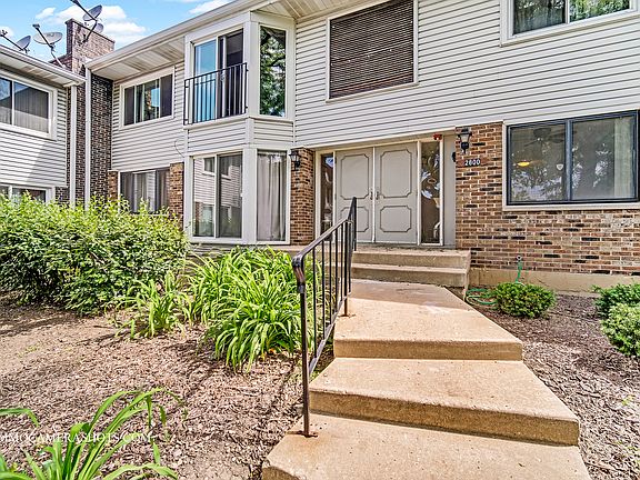 4th image of 2800 Mitchell Dr APT 1