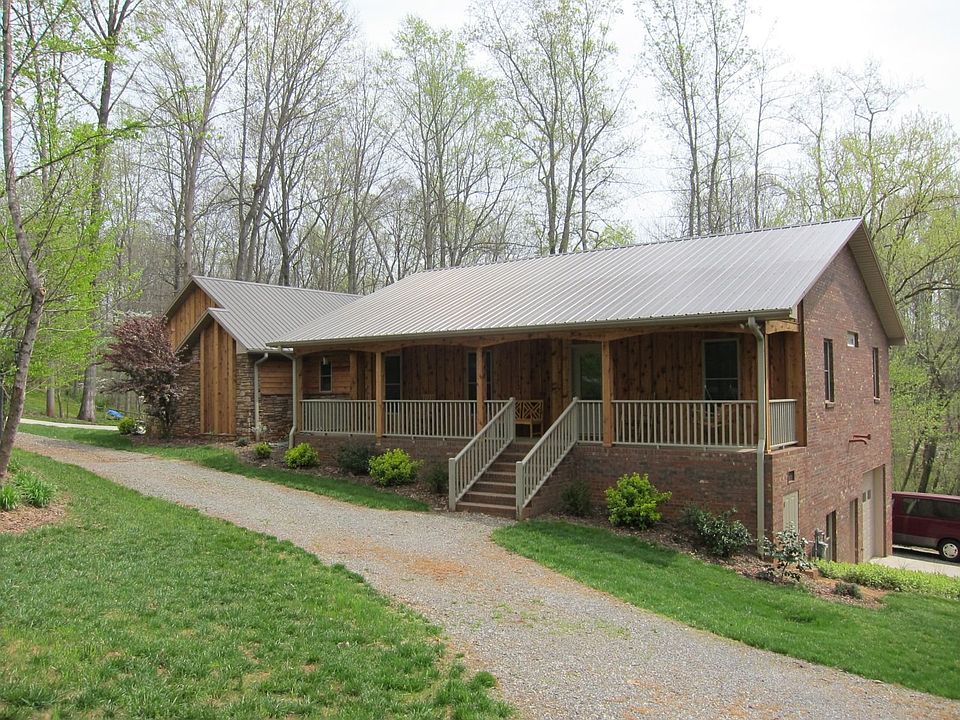 1st image of 2969 Dogwood St