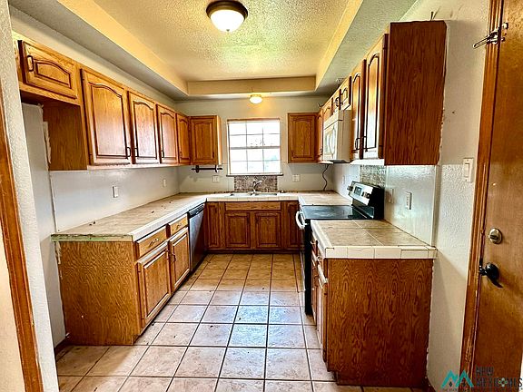 2nd image of 2112 Northglen Dr