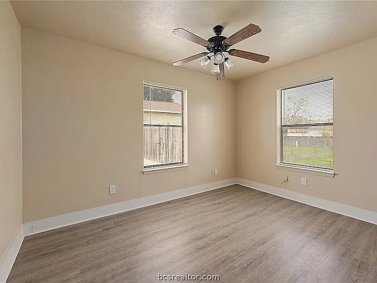 1807 S College Ave — Photo 7