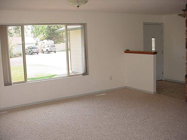 1st image of 1612 SW 27th Pl