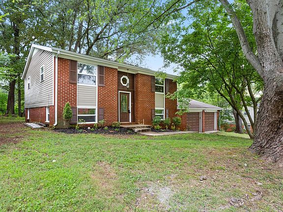 2nd image of 304 Plantation Dr