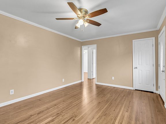 4th image of 603 Douglas Ave