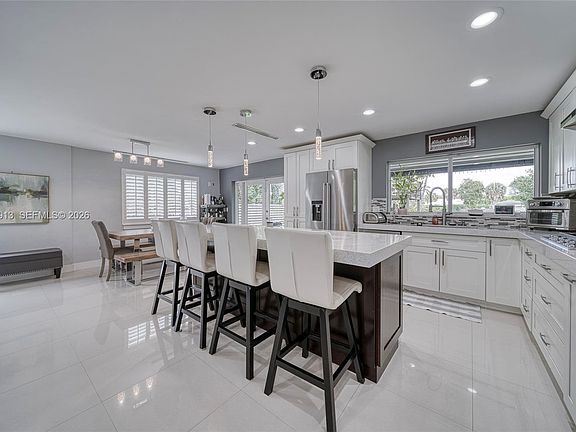 3rd image of 10131 SW 108th St