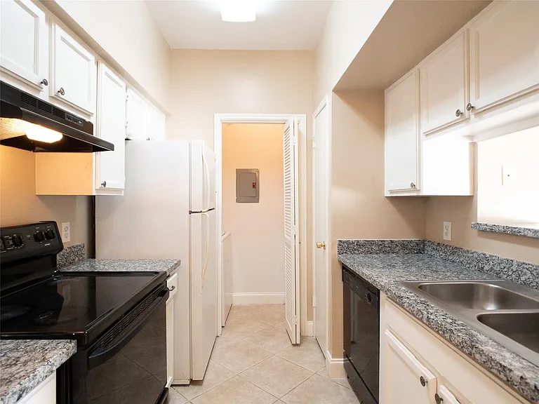 6500 Harbor Town Dr #2806 — Photo 8