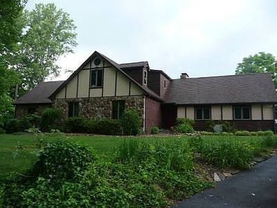 2nd image of 1029 Miller Ct