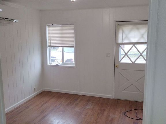 2nd image of 172 Phillips St #2