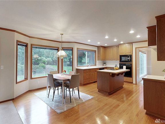 Spacious kitchen and breakfast nook
