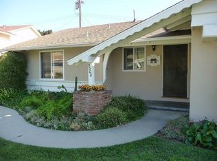 9508 Mina Rica Dr, Tujunga, CA 91042
