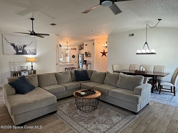 3rd image of 3837 Sunflower Ct