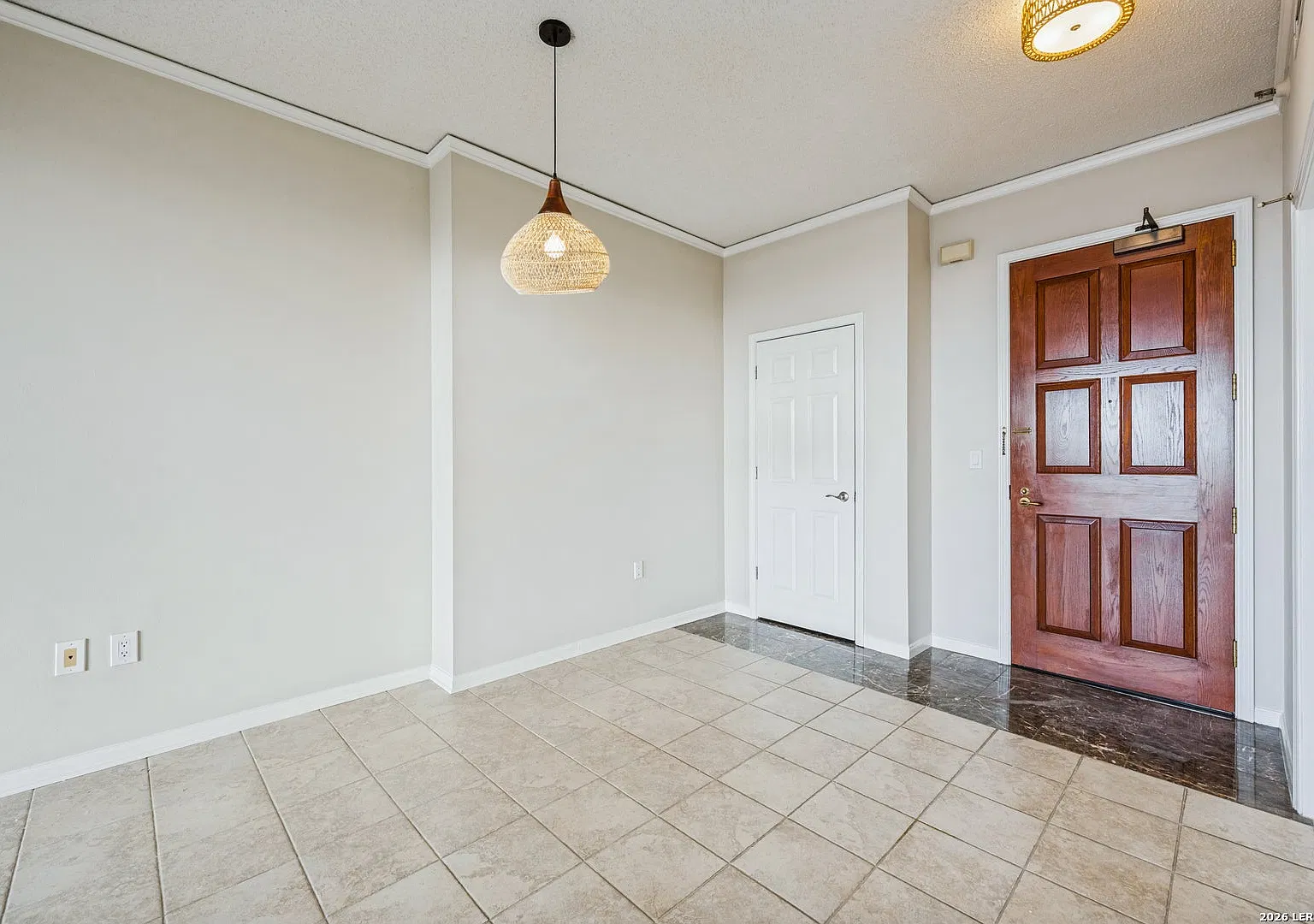 1 bed, 1034 sqft, $3,500 — Photo 1