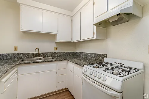 Concord Square Apartments Photo 1