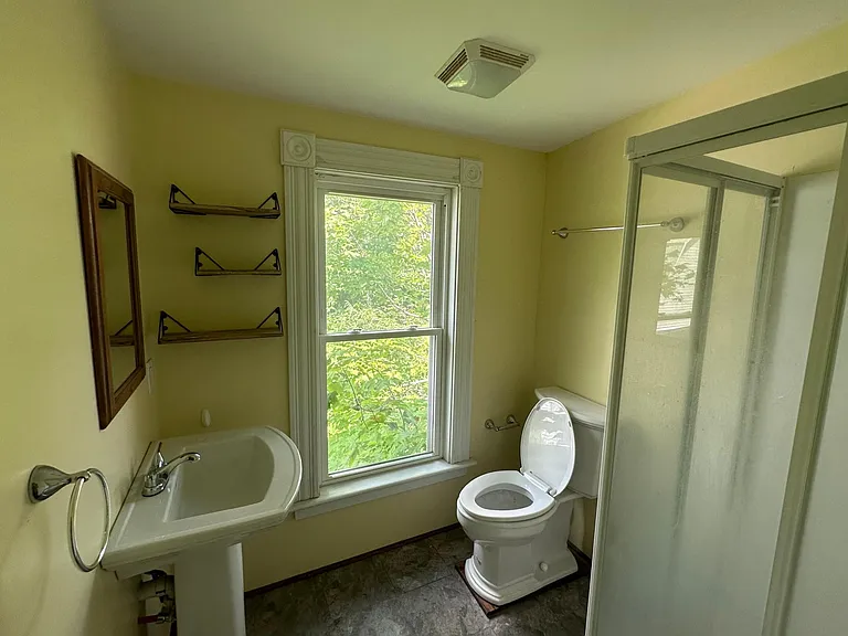 4 Pleasant St — Photo 10