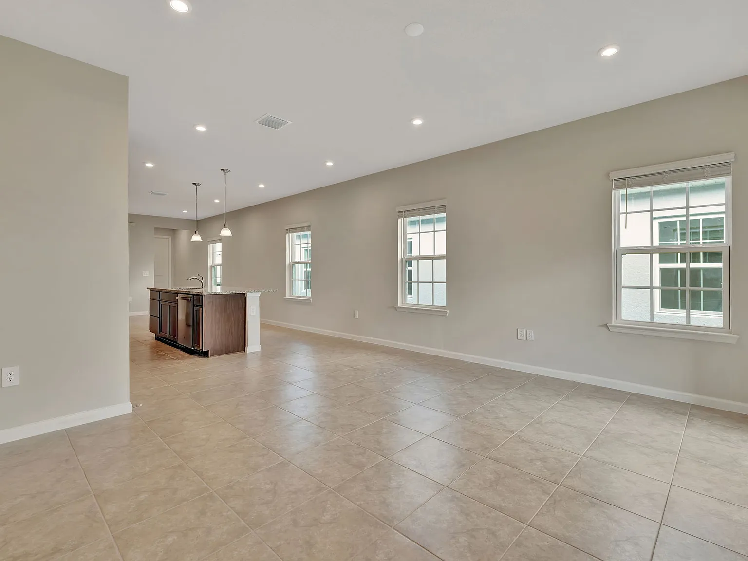 3 bed, 1501 sqft, $2,500 — Photo 3