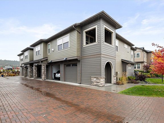 3rd image of 24481 E Pinnacle Ct