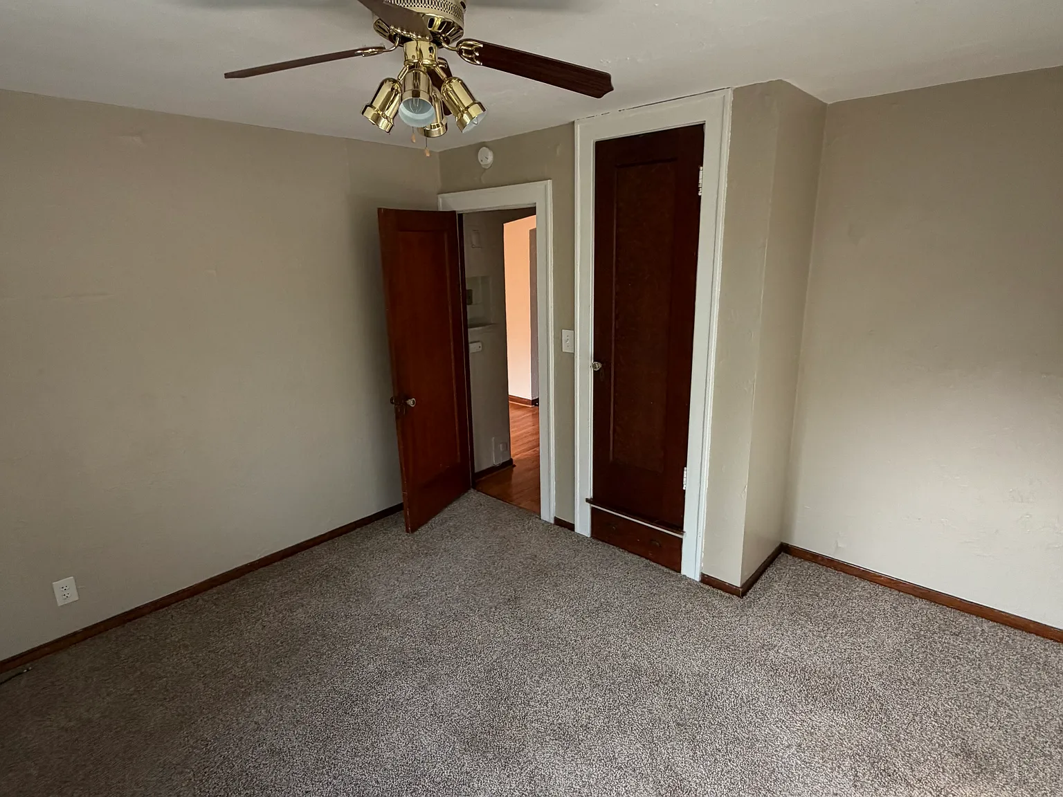 2 bed, 800 sqft, $1,250 — Photo 4