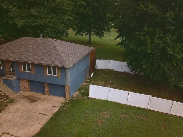32910 E Oak Hill School Road, Oak Grove, MO 64075