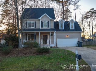209 Hickory Glen Ln, Holly Springs, NC 27540