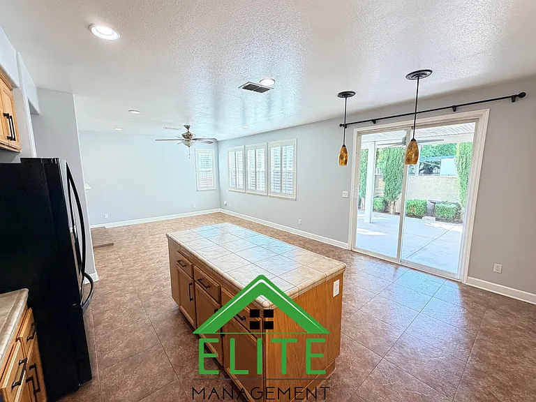 2764 Rogue River Cir — Photo 7