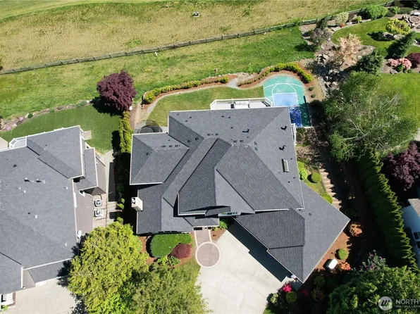 6802 Cascade Avenue SE, Snoqualmie, WA 98065