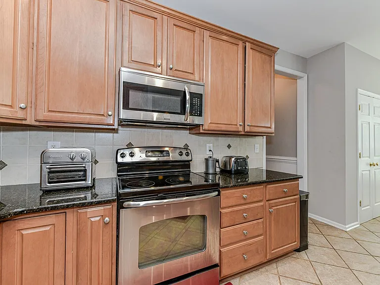 16829 Hampton Trace Rd — Photo 18