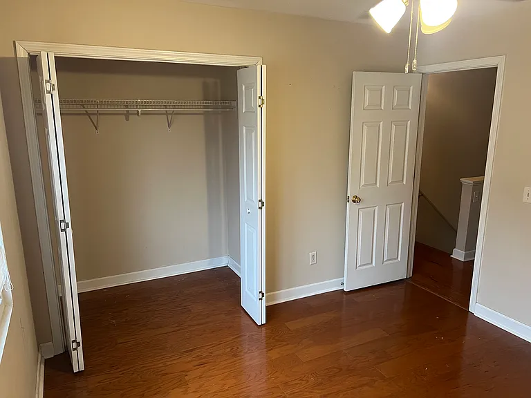 1508 Kenilworth Ave — Photo 12