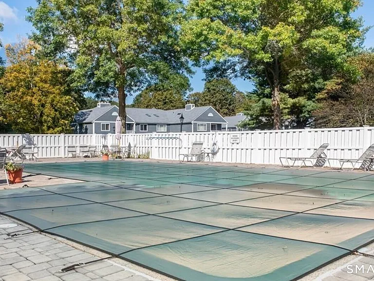 211 Windgate Cir #B — Photo 25