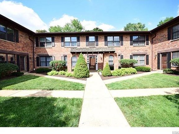 3rd image of 7993 Royal Arms Ct