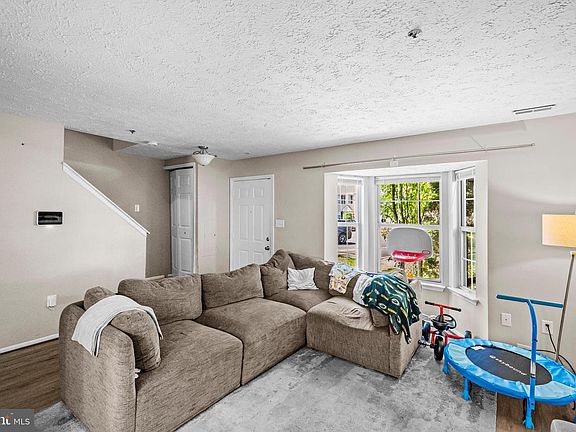 3rd image of 5818 Springfish Pl