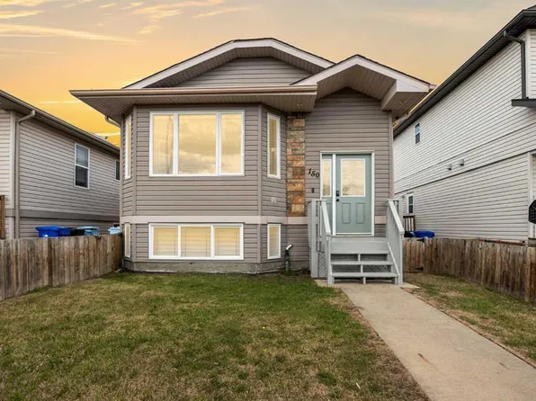 150 S Pacific Cres, Wood Buffalo, AB T9K 0E7