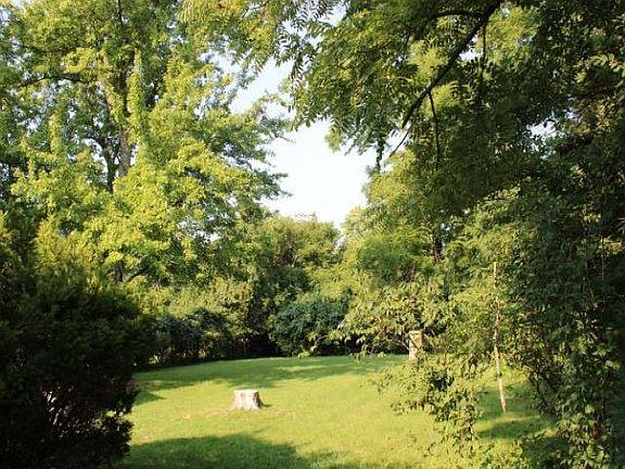 5th image of 431 N Hillsdale Dr