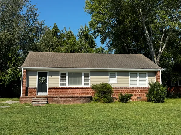 1411 Stonewall Blvd, Murfreesboro, TN 37130